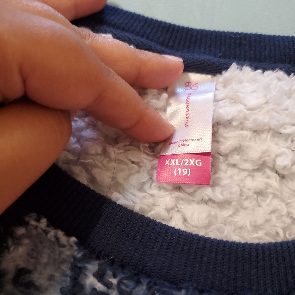 Sweater - Picture 2 of 2